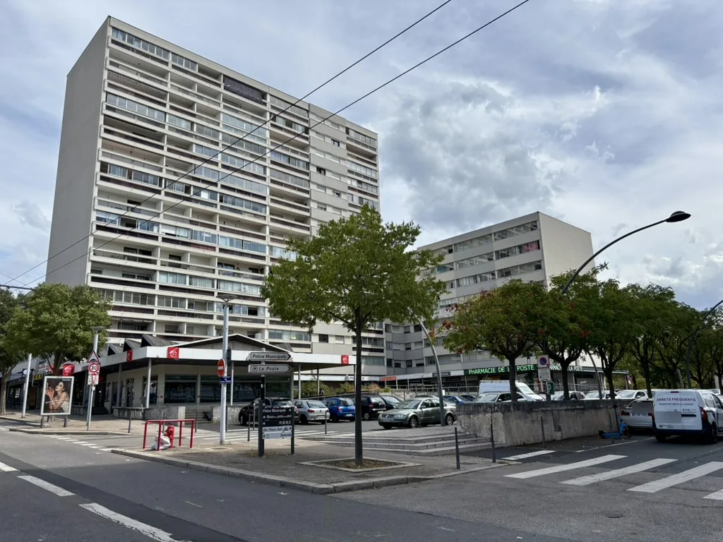 Rue de la Ville Nouvelle à Rillieux-la-Pape
